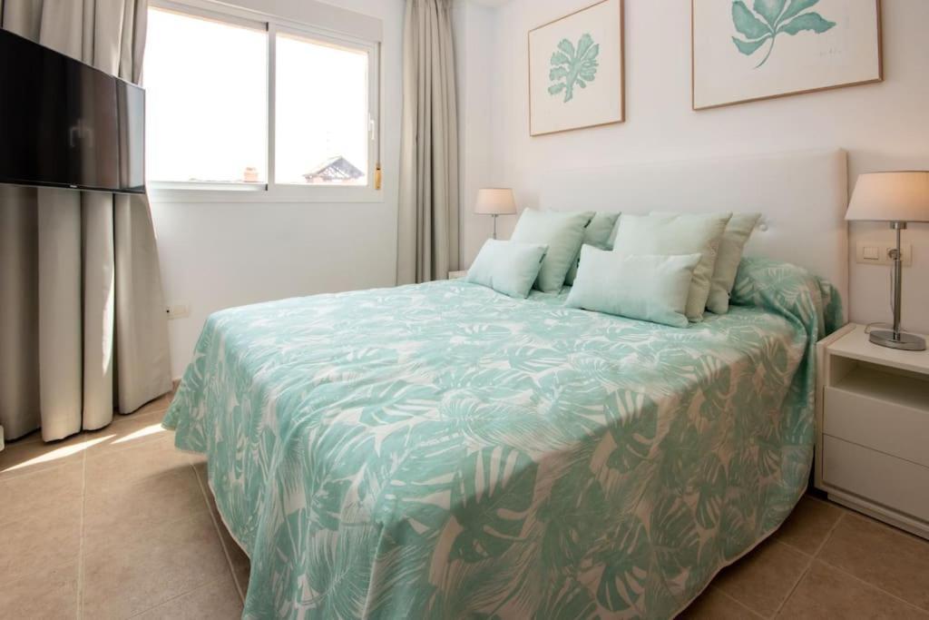 Appartement Penthouse With Roof Terrace, Bbq, Pool- And Sea Views à Buenas Noches Extérieur photo